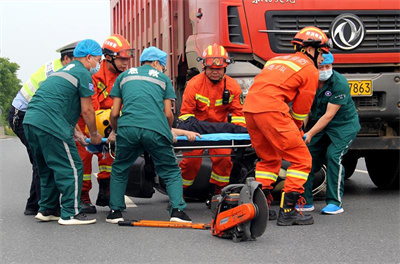 金东区九龙道路救援